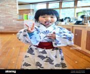 cute japanese girl doing a peace sign emykgw.jpg from japanese cute