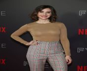 alison brie netflix animation panel fysee event in la 05 21 2018 7.jpg from alison brie