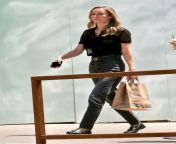 brie larson shopping at erewhon in los angeles 04 26 2022 5 thumbnail.jpg from briggitte bozzo