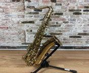conn 284xxx 1938 conn 10m tenor saxophone naked la.jpg from amyrikan sax nakad