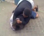 deeper.jpg from naija husband and wife fight in public