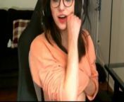 meaaagwobaaaamh3di2o 8sna5fgwmt15.jpg from twitch streamer shows her tits for