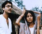 ashani sanket 1973 classic bengali film.jpg from agra hasan xxxangla old movie sexangla 14 village sexschool