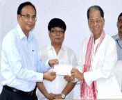 assam chief minister tarun gogoi hands over a 206606.jpg from thumbs up dibrugarh assam college student and teacher hot video from tuition class